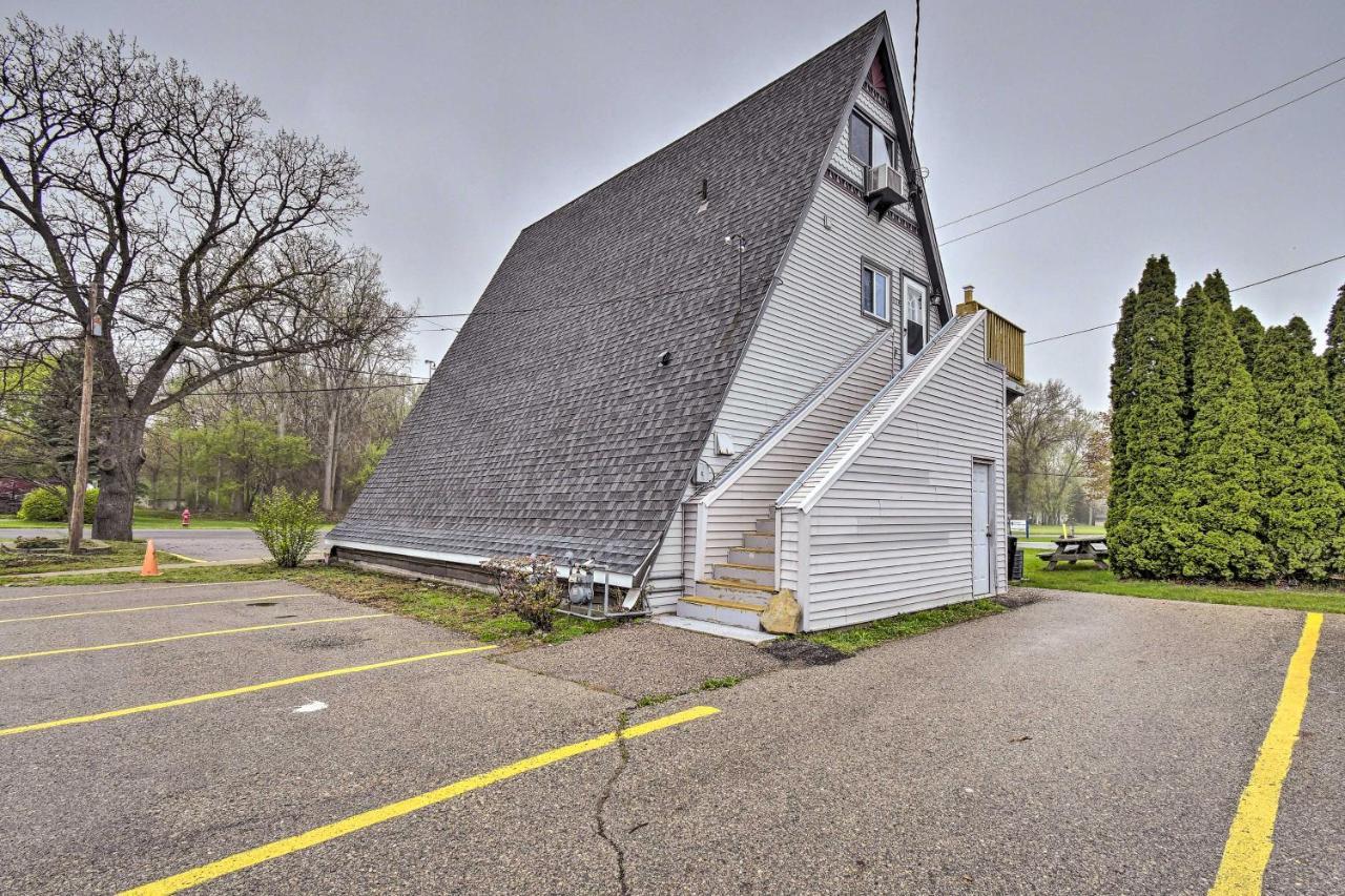 Bright And Cozy A-Frame Studio Steps To River! Algonac Exterior foto